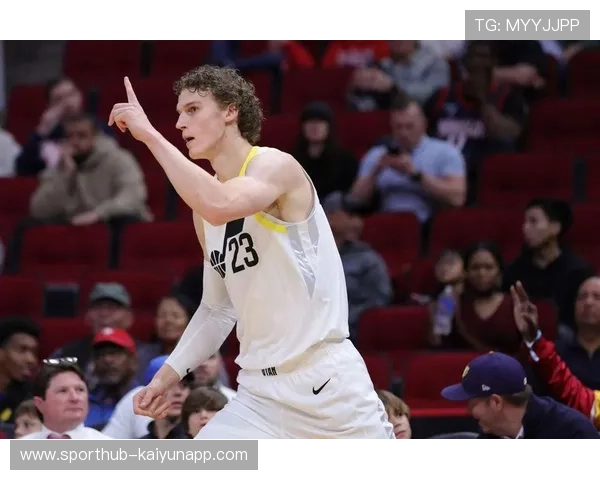 爵士逆转鹈鹕结束五连败 马尔卡宁30分率队避免垫底 爵士逆转鹈鹕结束五连败 马尔卡宁30分率队避免垫底